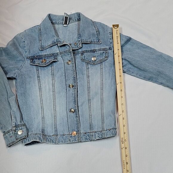 Beautiful Forever 21 Jean Jacket! - Picture 4 of 9